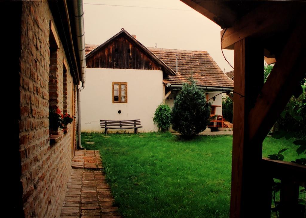 Anna Lak Otel Magyarszombatfa Dış mekan fotoğraf